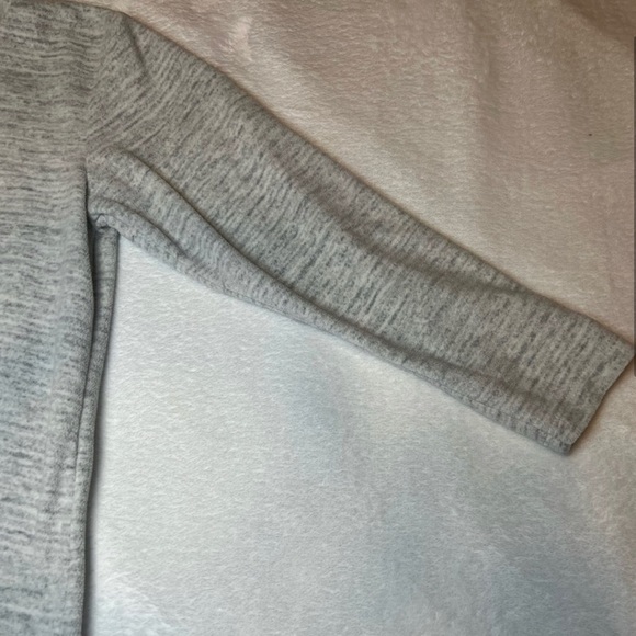 Old Navy Girls Soft Gray Tie Up Sweater M8 - Picture 8 of 8